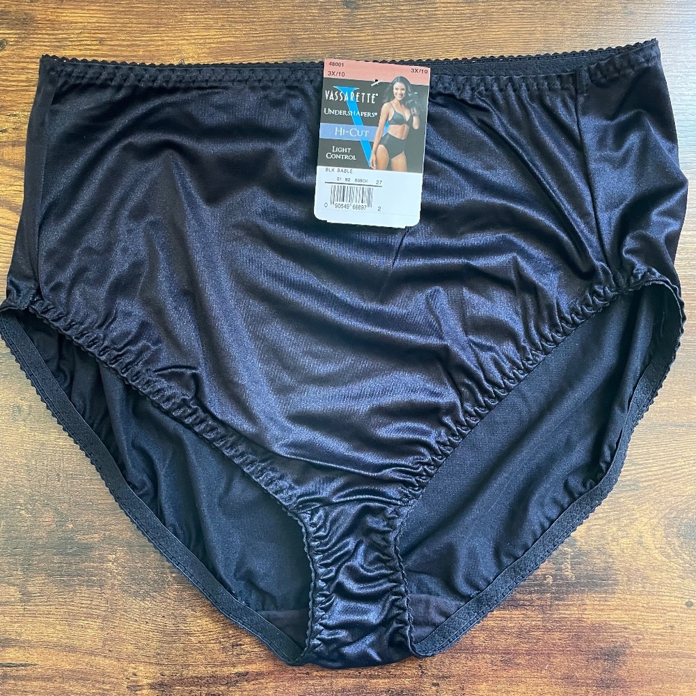 Vassarette Undershapers Hi-Cut Light Control Black Style 48001 Sz 3X
